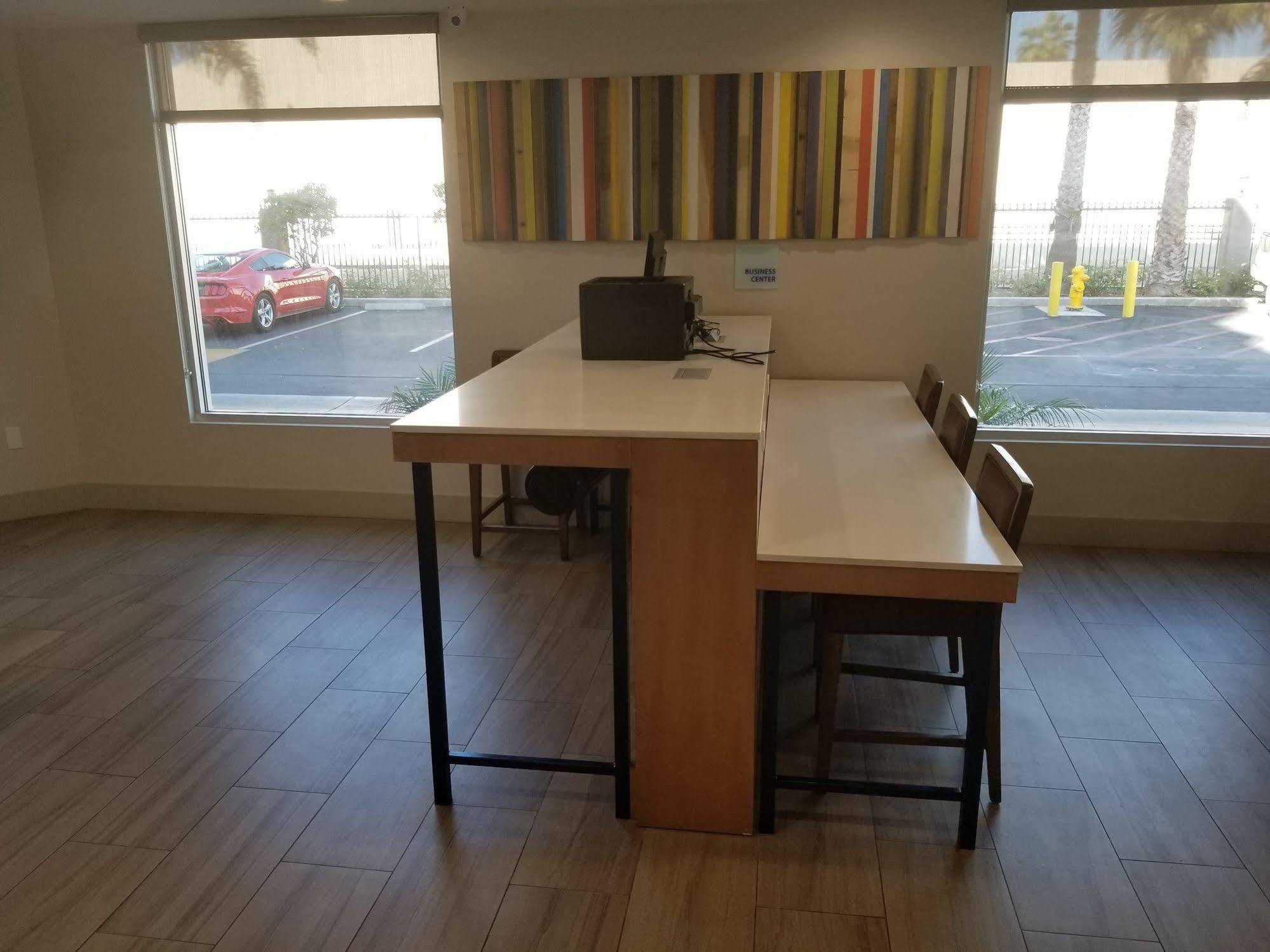 Holiday Inn Express Fullerton-Anaheim By Ihg Экстерьер фото